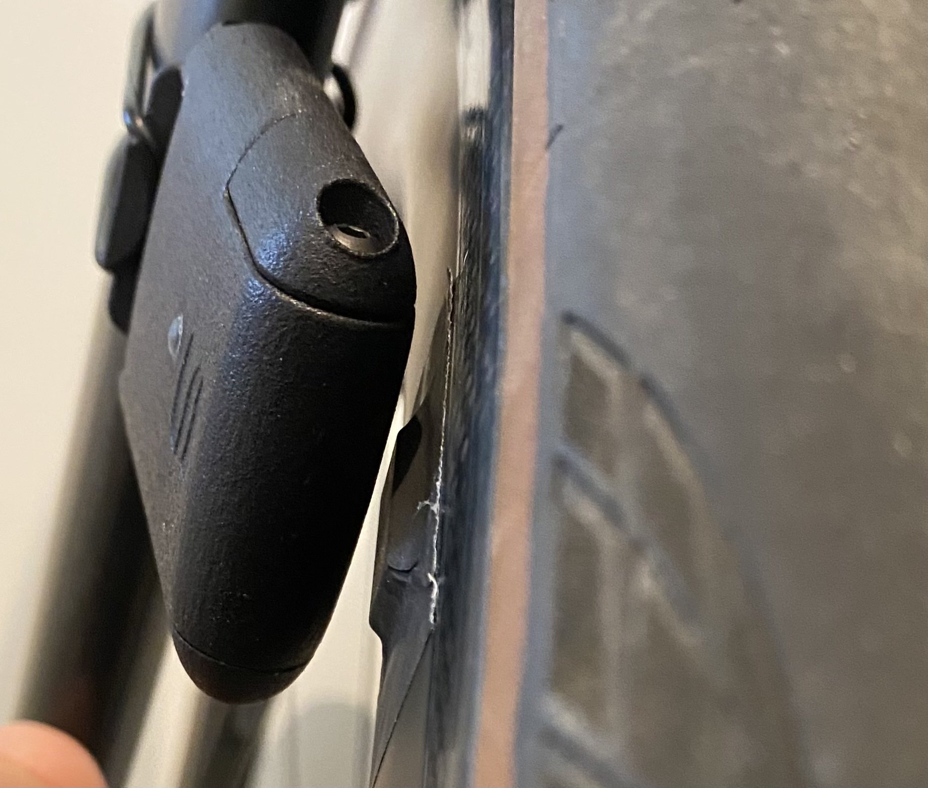 Tempo sensor and magnet on wheel